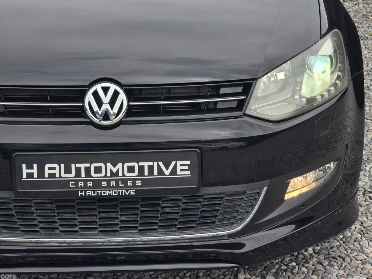 Volkswagen Polo Hatchback, Petrol, 2013, Black