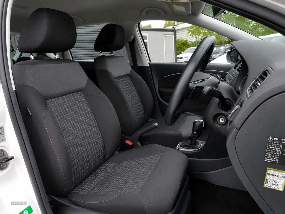 Volkswagen Polo , Petrol, 2015, White