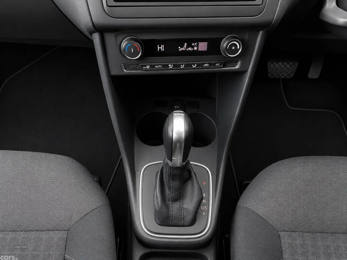 Volkswagen Polo , Petrol, 2015, White