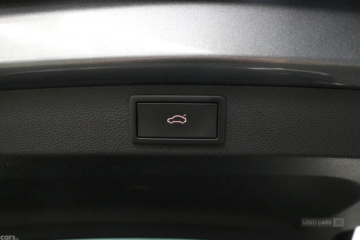 Skoda Karoq SUV, Petrol, 2023, Grey