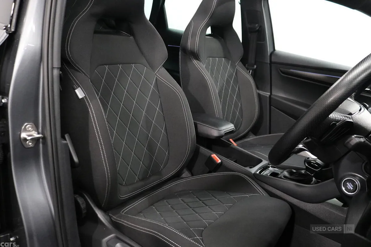 Skoda Karoq SUV, Petrol, 2023, Grey