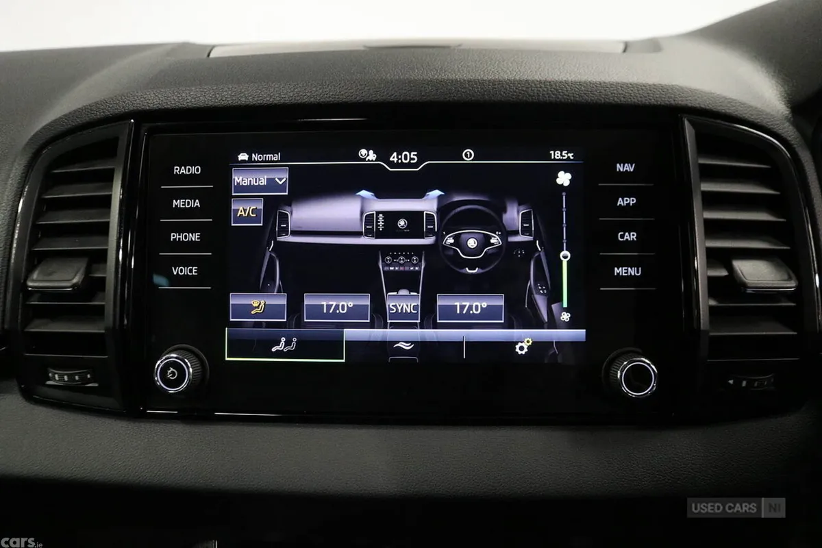 Skoda Karoq SUV, Petrol, 2023, Grey