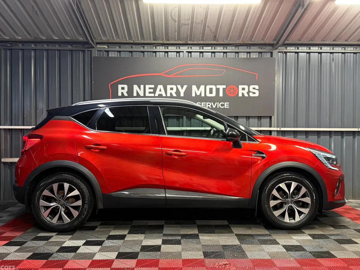 Renault Captur Hatchback, Petrol, 2020, Red