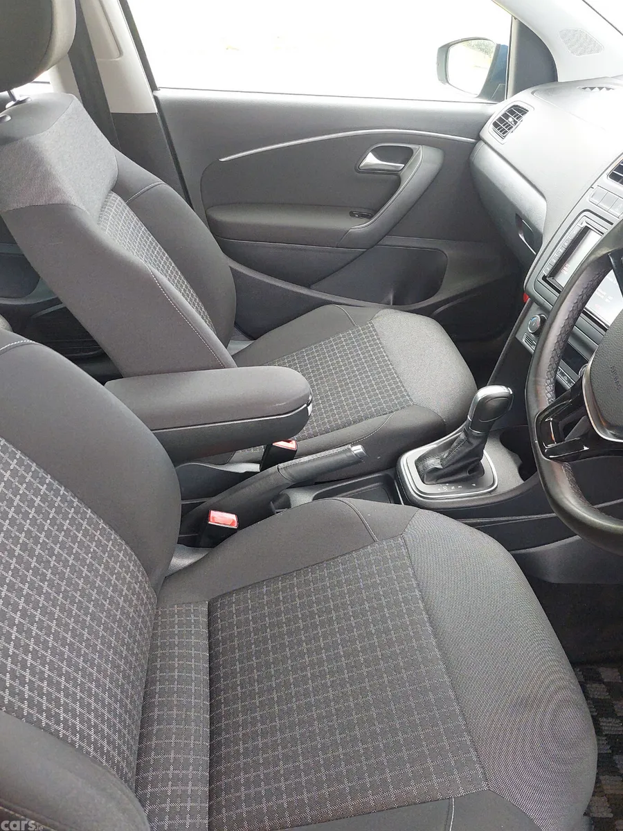 Volkswagen Polo Hatchback, Petrol, 2018, Blue