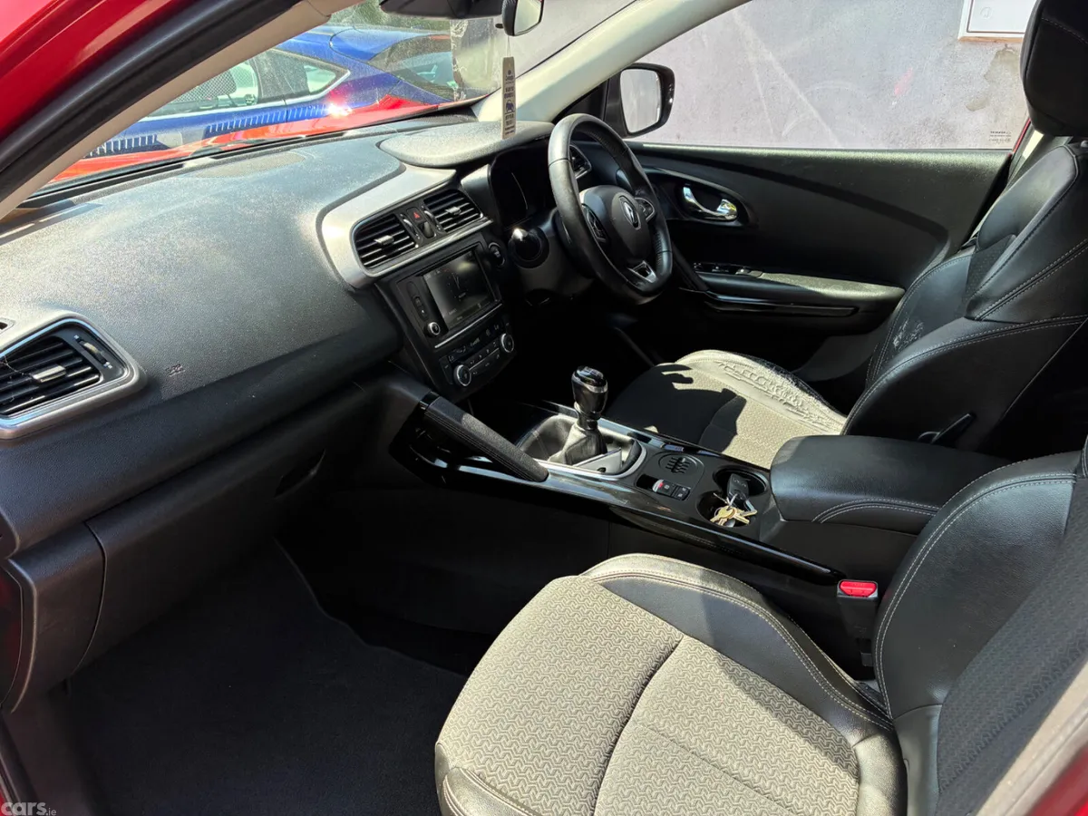 Renault Kadjar SUV, Diesel, 2017, Red