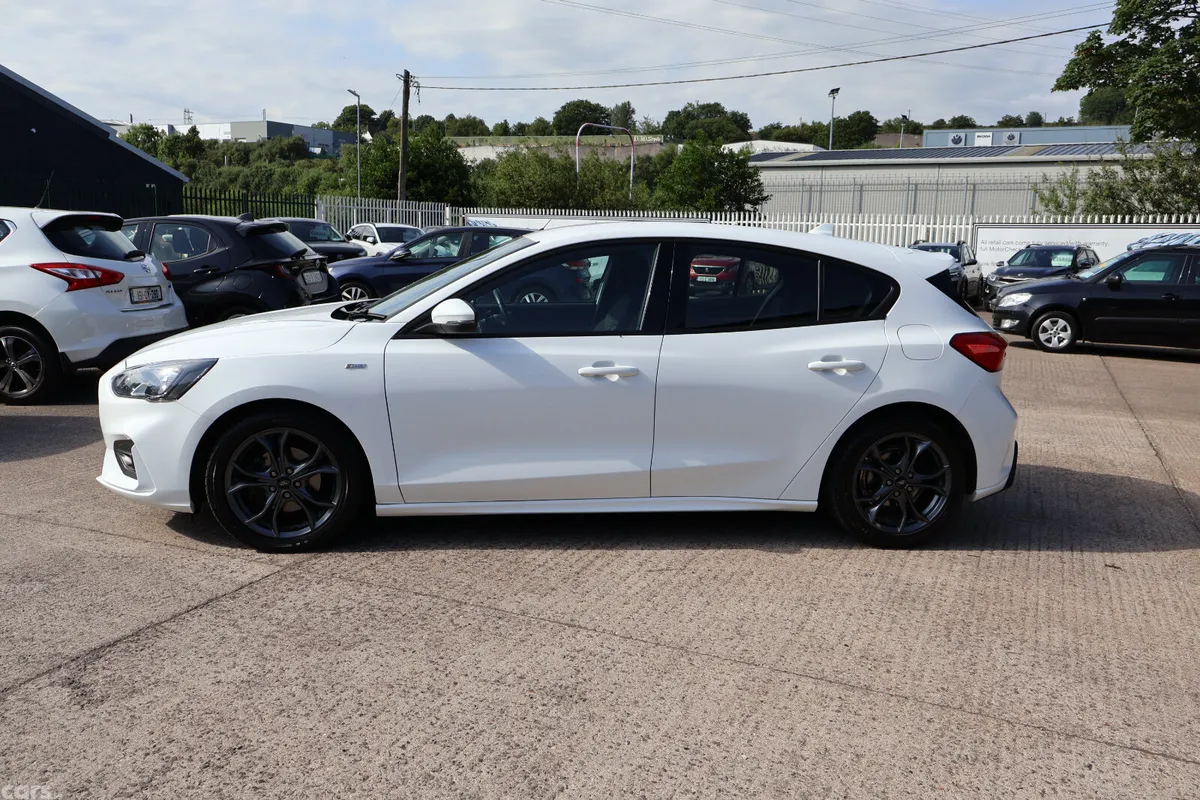 Ford Focus Hatchback, Diesel, 2020, White