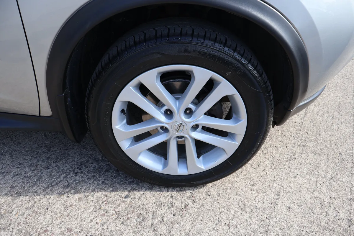 Nissan Juke SUV, Diesel, 2018, Grey