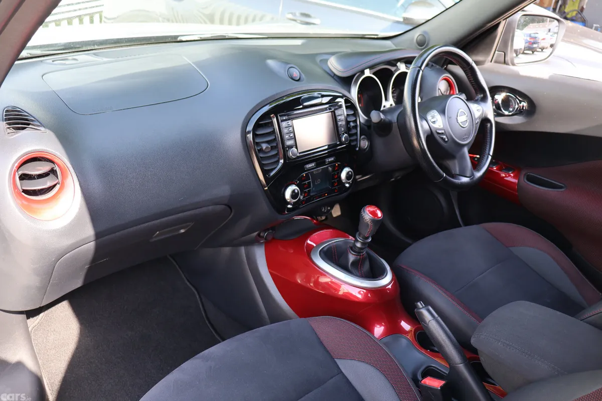 Nissan Juke SUV, Diesel, 2018, Grey