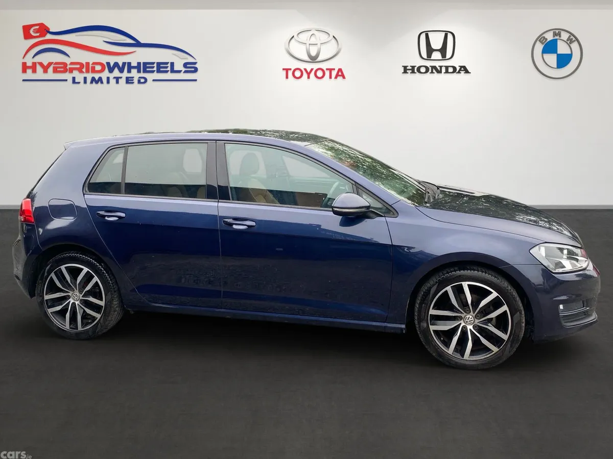 Volkswagen Golf Hatchback, Petrol, 2016, Blue