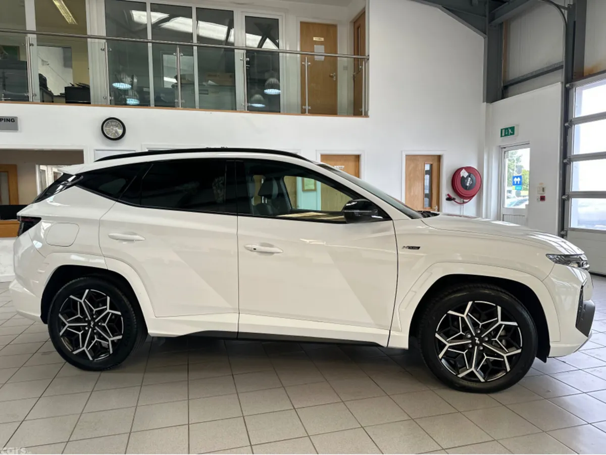 Hyundai Tucson MPV, Petrol Plug-in Hybrid, 2024, White