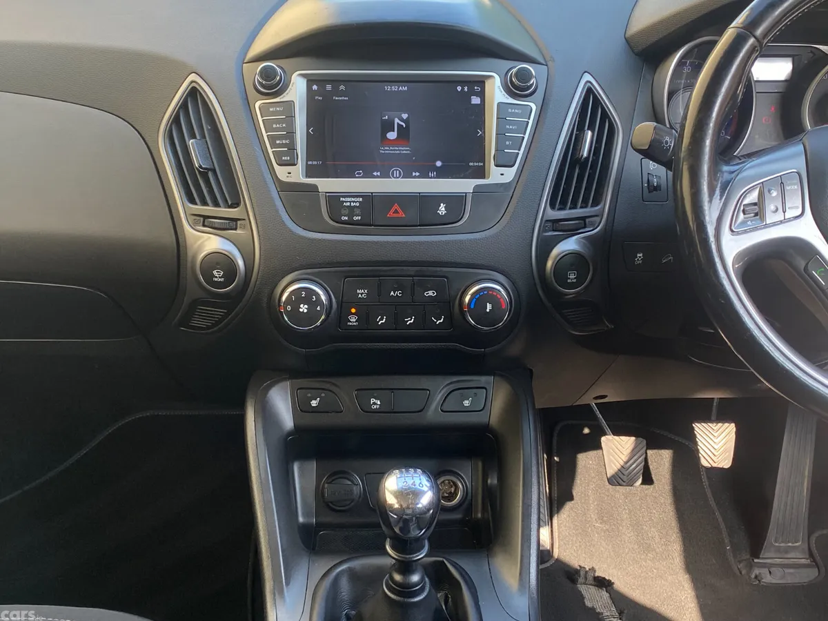 Hyundai ix35 SUV, Diesel, 2014, White