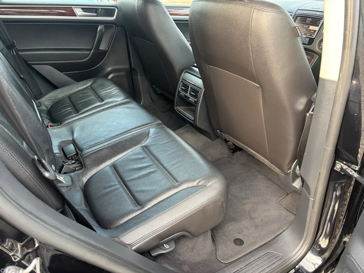 Volkswagen Touareg SUV, Diesel, 2014, Black