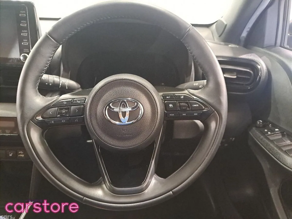 Toyota Yaris Cross SUV, Petrol Hybrid, 2023, White