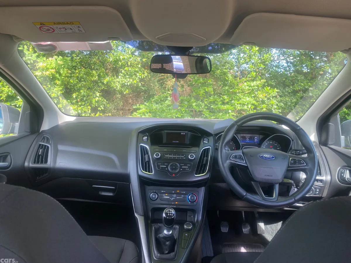 Ford Focus Saloon, Diesel, 2017, Grey