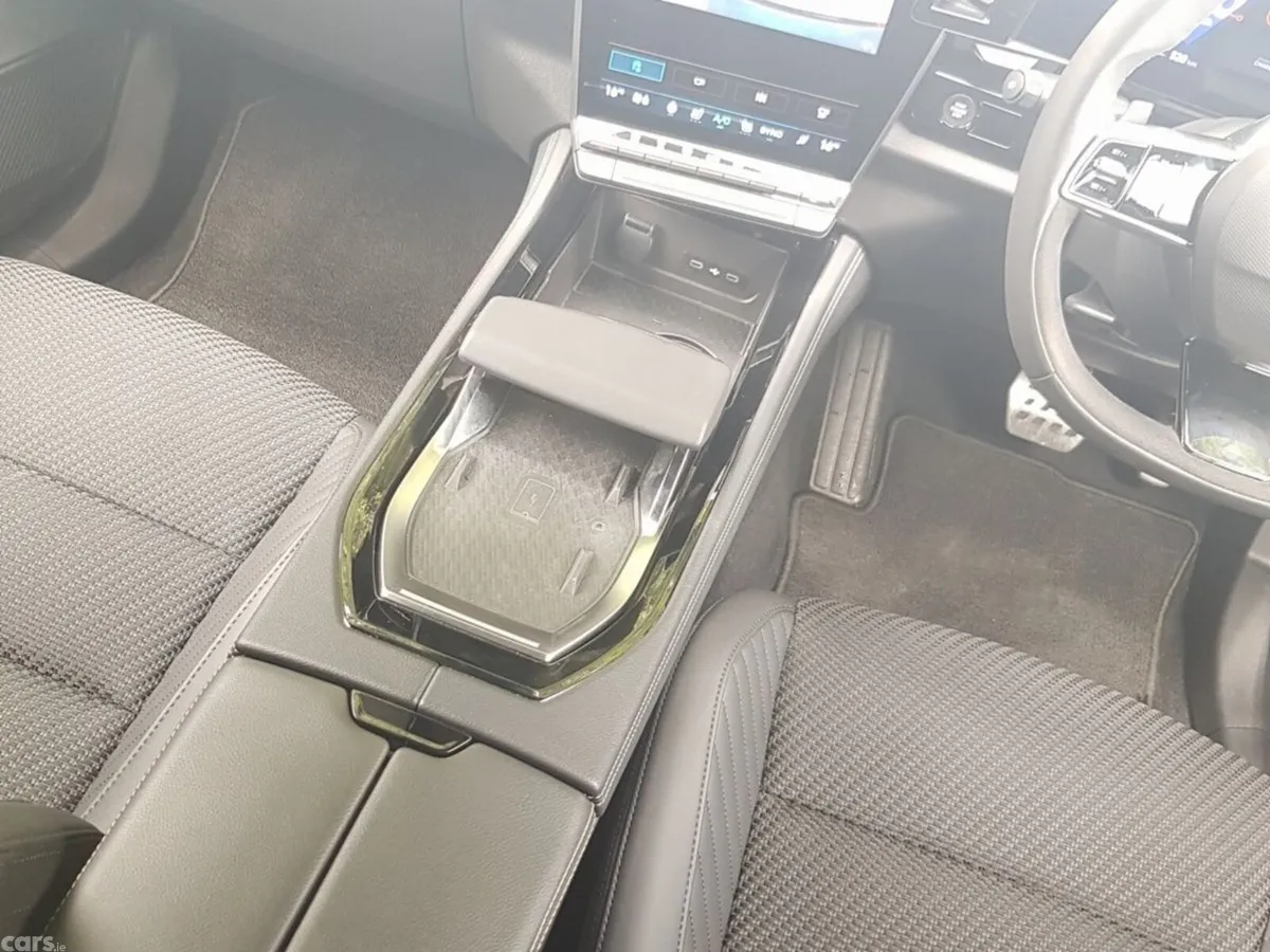 Renault Austral SUV, Petrol Hybrid, 2026, Blue