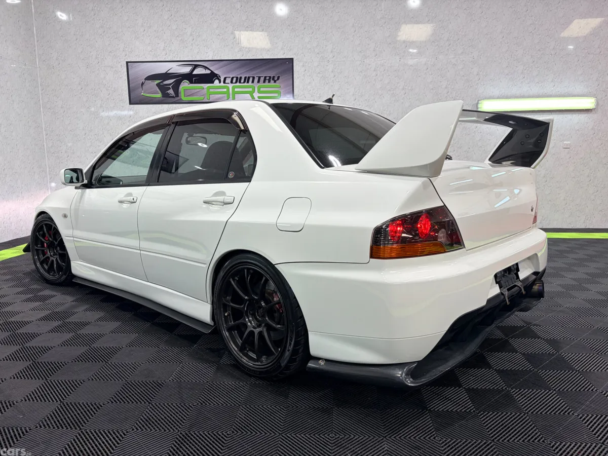 Mitsubishi Lancer Saloon, Petrol, 2005, White