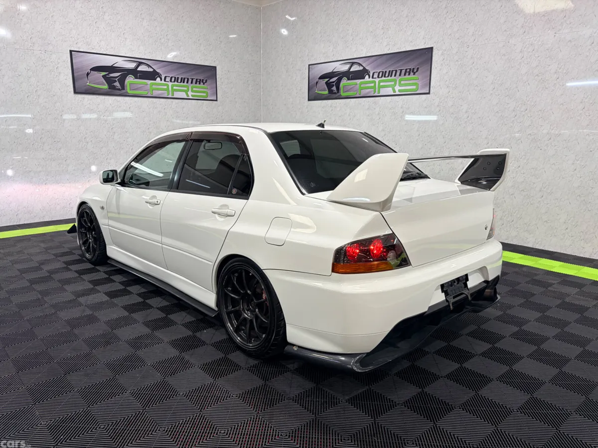 Mitsubishi Lancer Saloon, Petrol, 2005, White