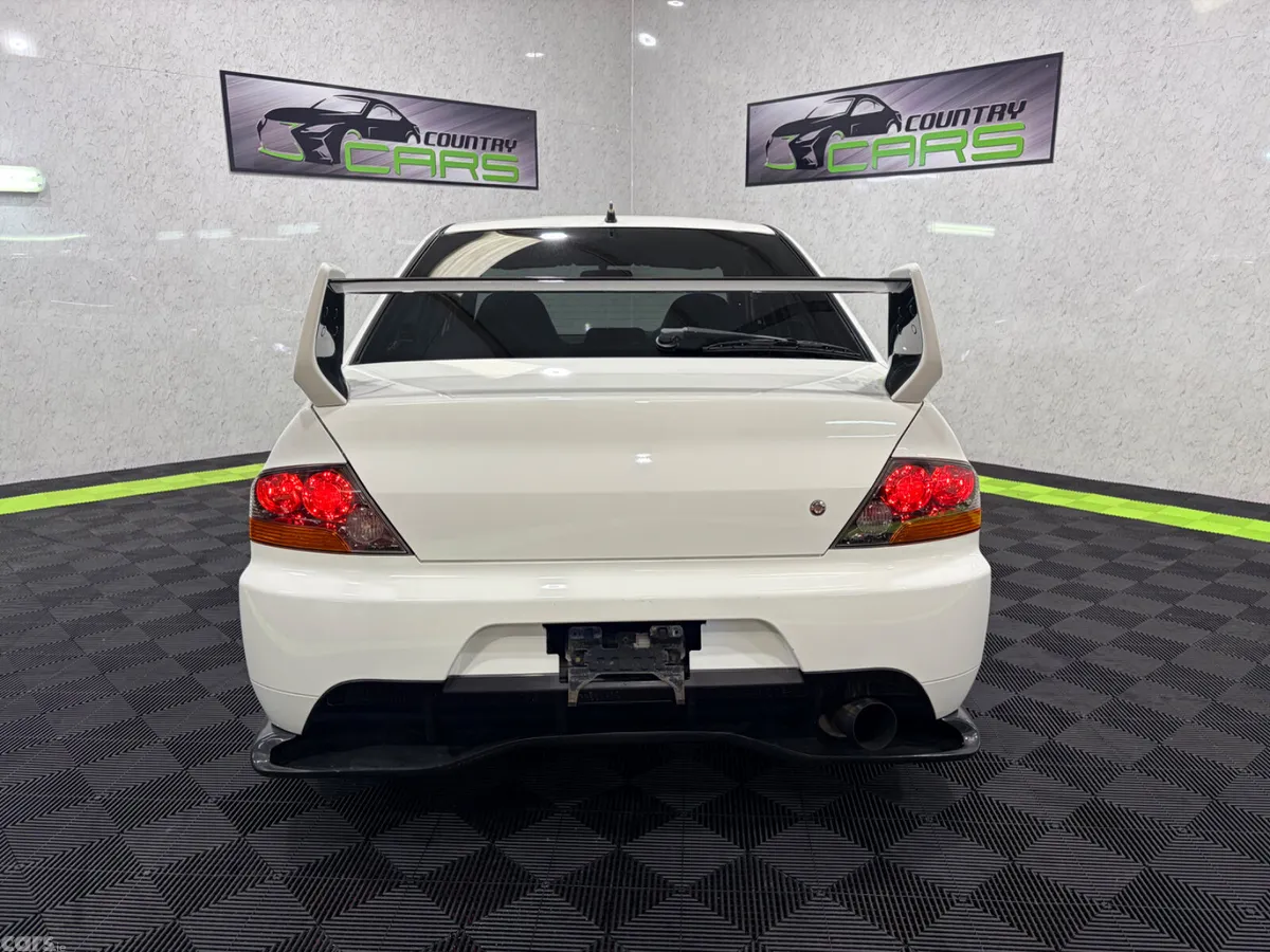 Mitsubishi Lancer Saloon, Petrol, 2005, White