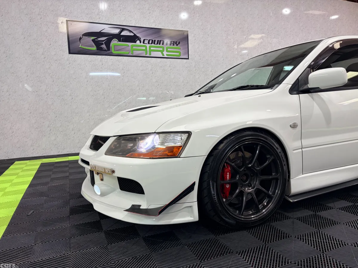 Mitsubishi Lancer Saloon, Petrol, 2005, White