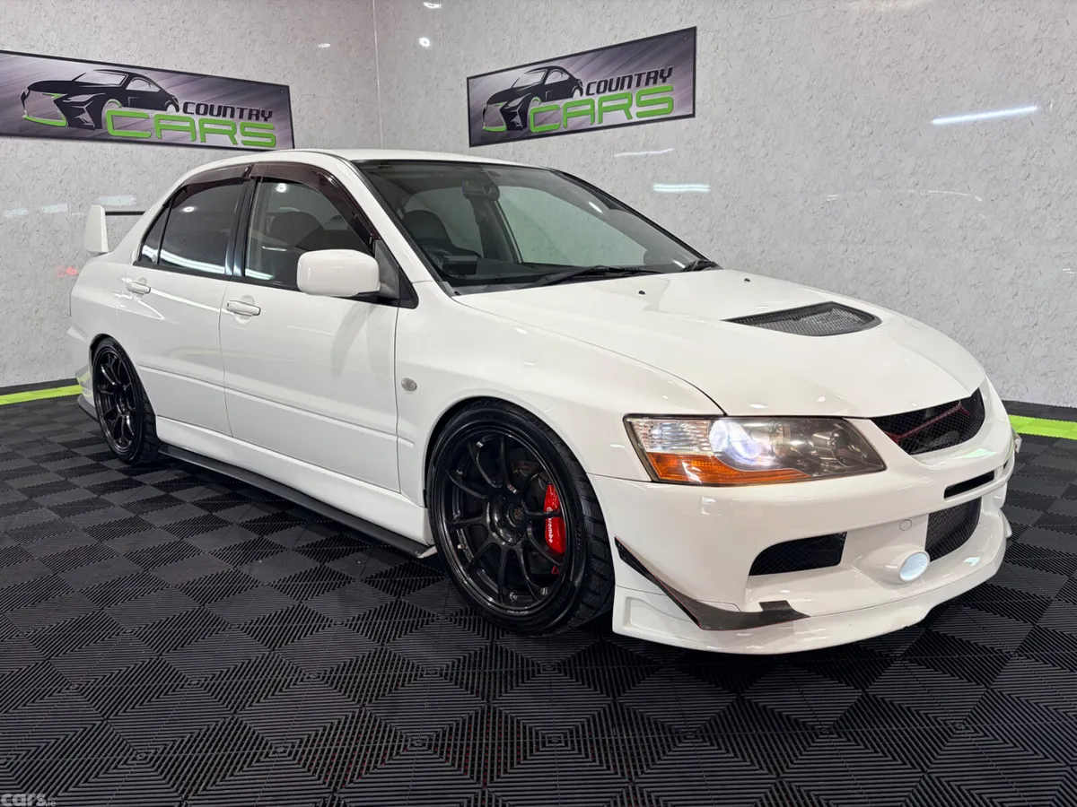Mitsubishi Lancer Saloon, Petrol, 2005, White