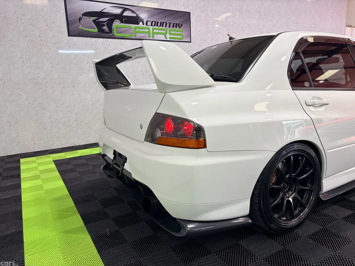 Mitsubishi Lancer Saloon, Petrol, 2005, White