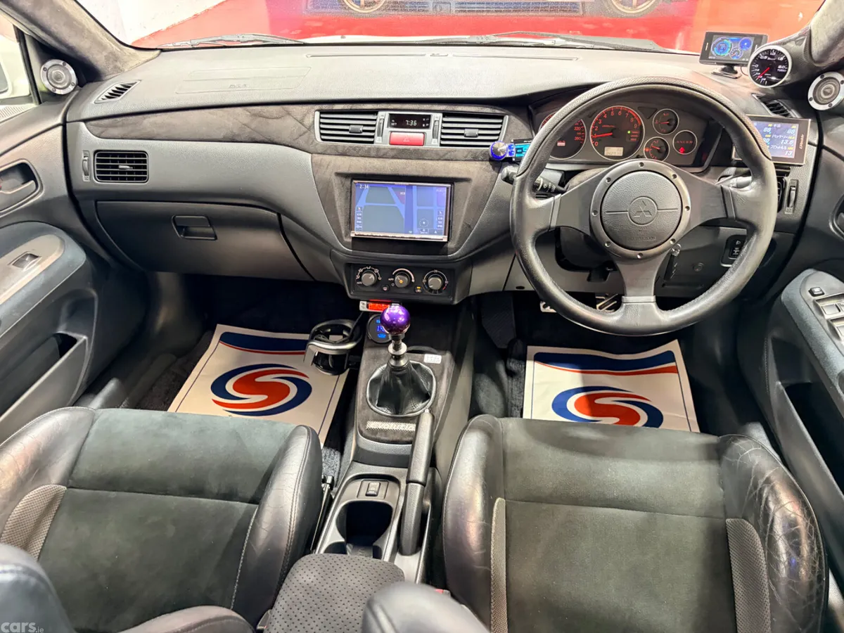 Mitsubishi Lancer Saloon, Petrol, 2005, White