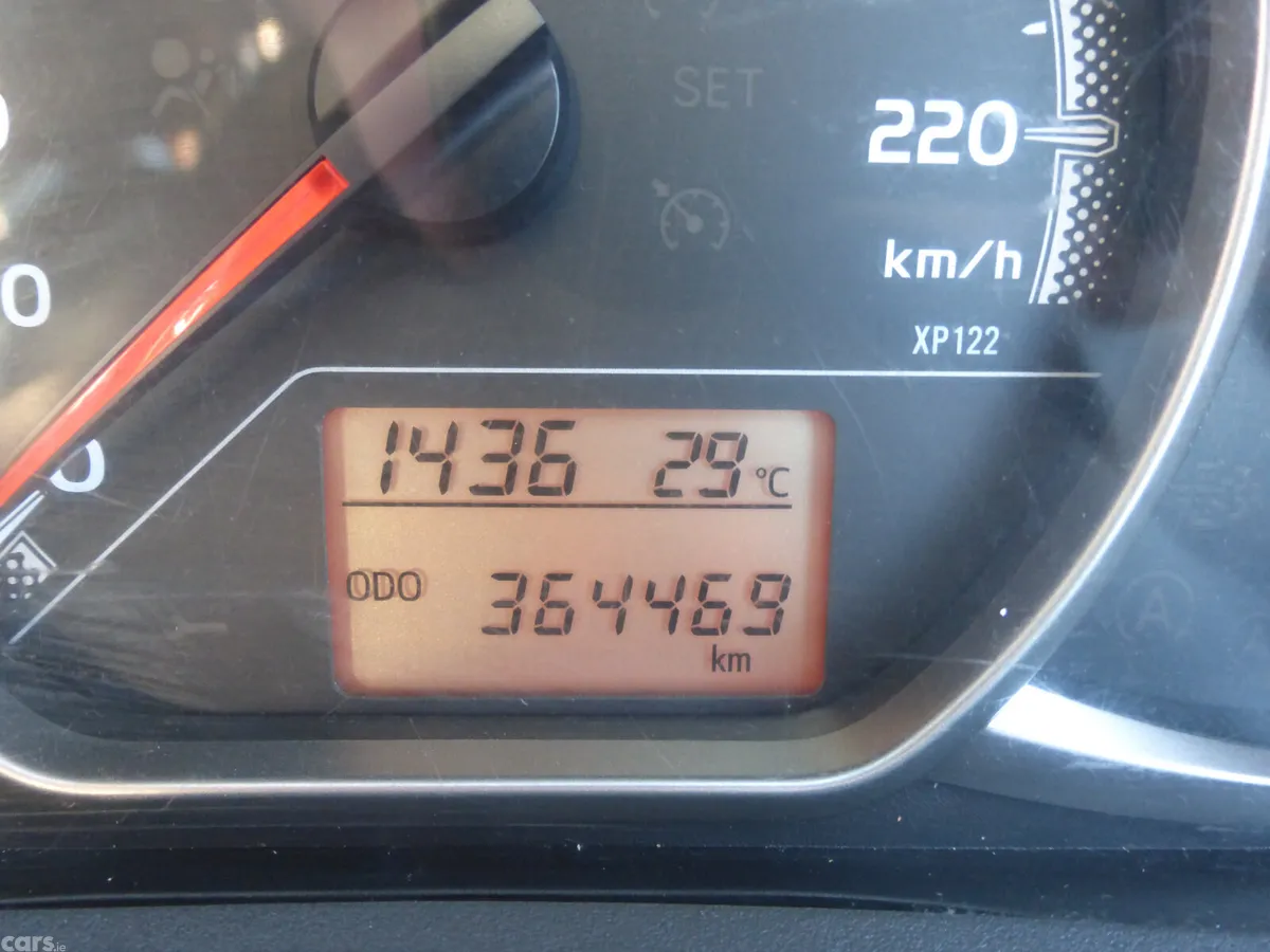 Toyota Yaris Hatchback, Diesel, 2016, Red