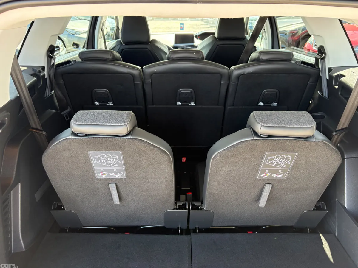 Peugeot 5008 MPV, Diesel, 2020, Grey