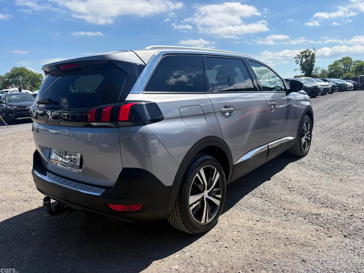 Peugeot 5008 MPV, Diesel, 2020, Grey
