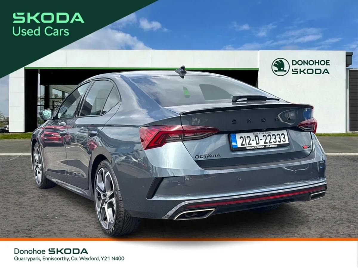 Skoda Octavia Saloon, Diesel, 2021, Grey