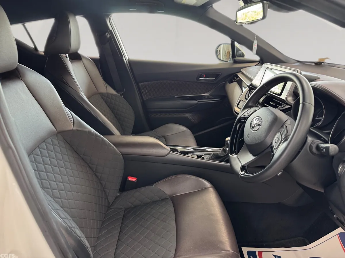 Toyota C-HR Hatchback, Petrol Hybrid, 2019, White