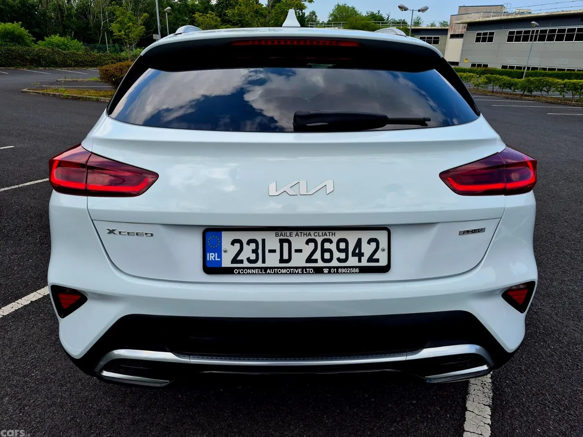 Kia XCeed Hatchback, Petrol Plug-in Hybrid, 2023, White