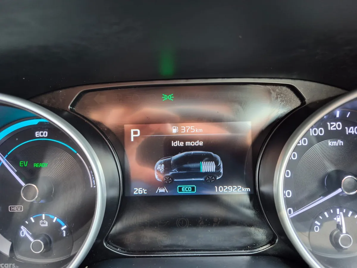 Kia XCeed Hatchback, Petrol Plug-in Hybrid, 2023, White