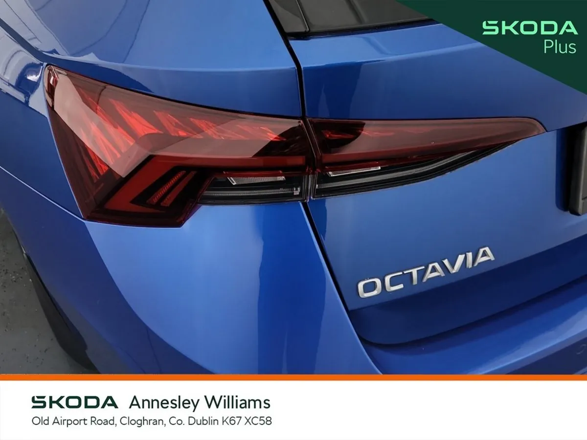 Skoda Octavia Estate, Petrol, 2023, Blue