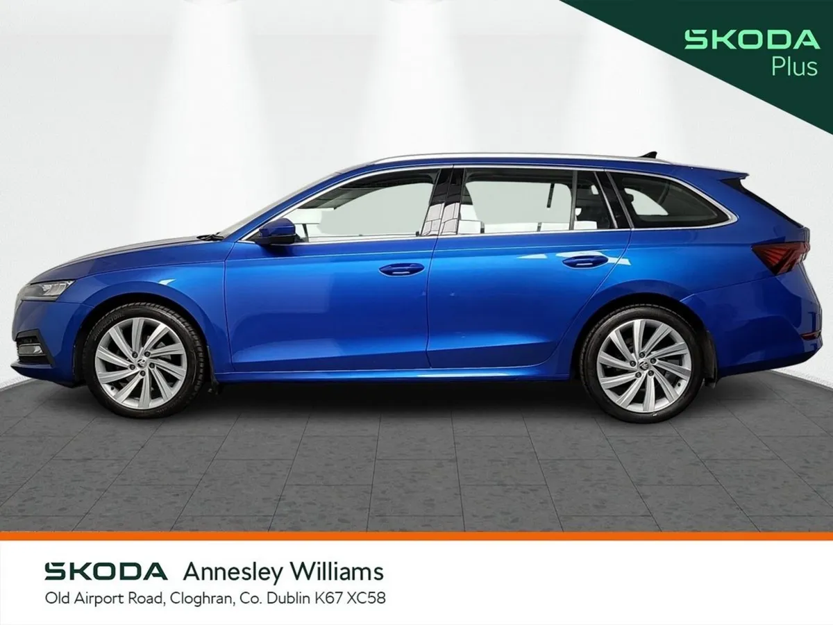 Skoda Octavia Estate, Petrol, 2023, Blue