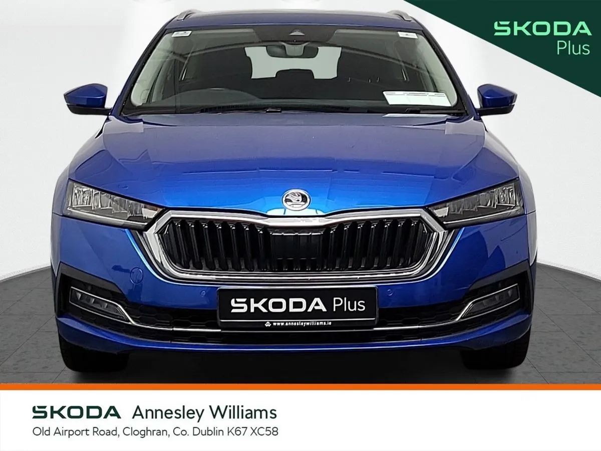 Skoda Octavia Estate, Petrol, 2023, Blue