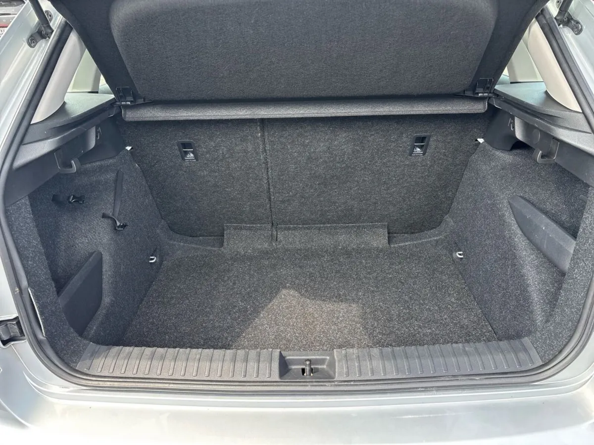 Skoda Kamiq Hatchback, Petrol, 2024, Silver