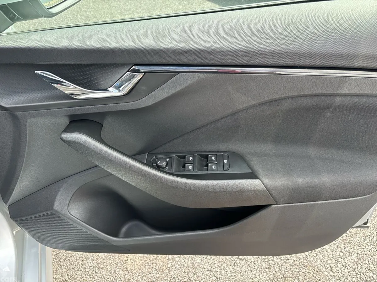 Skoda Kamiq Hatchback, Petrol, 2024, Silver