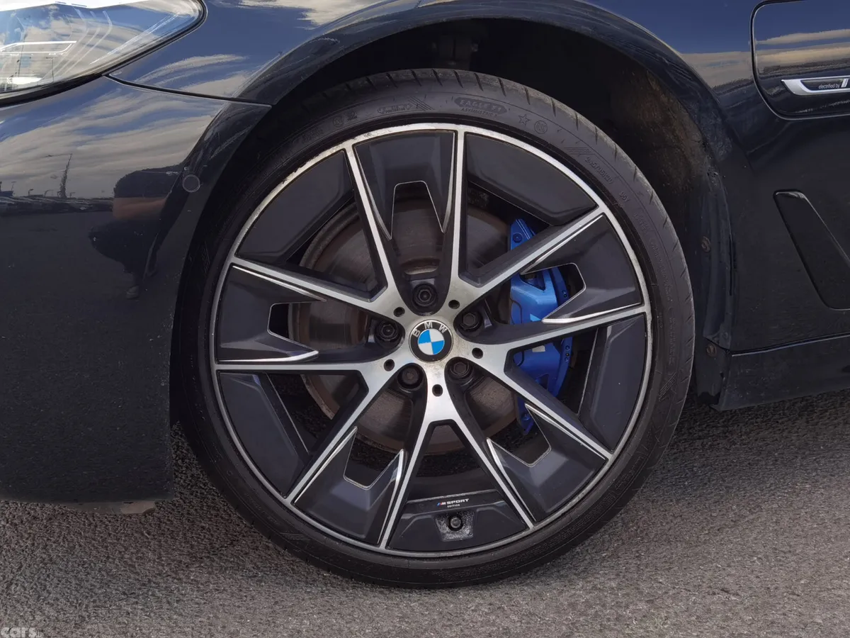 BMW 5-Series Saloon, Petrol Plug-in Hybrid, 2022, Black