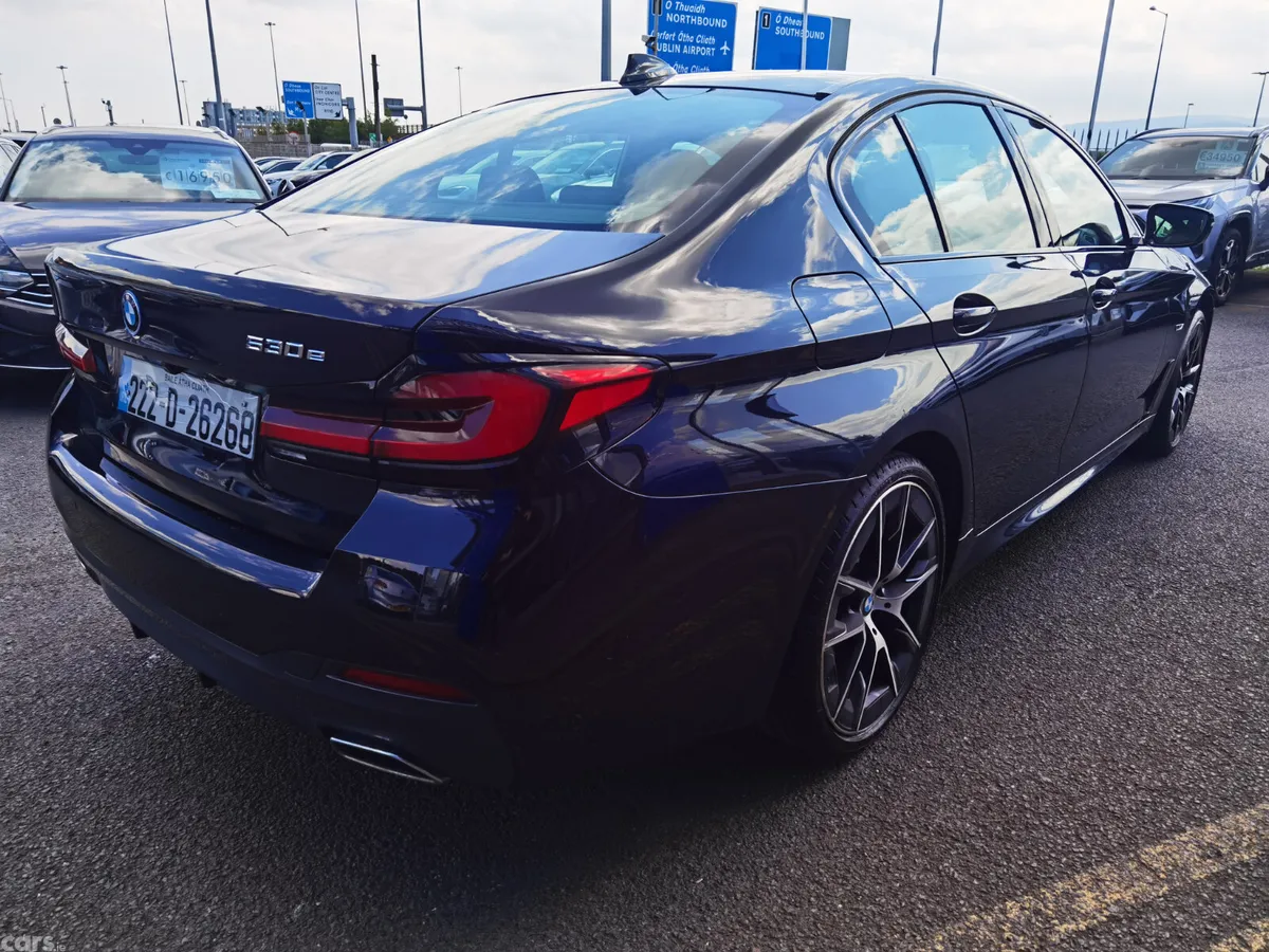 BMW 5-Series Saloon, Petrol Plug-in Hybrid, 2022, Black