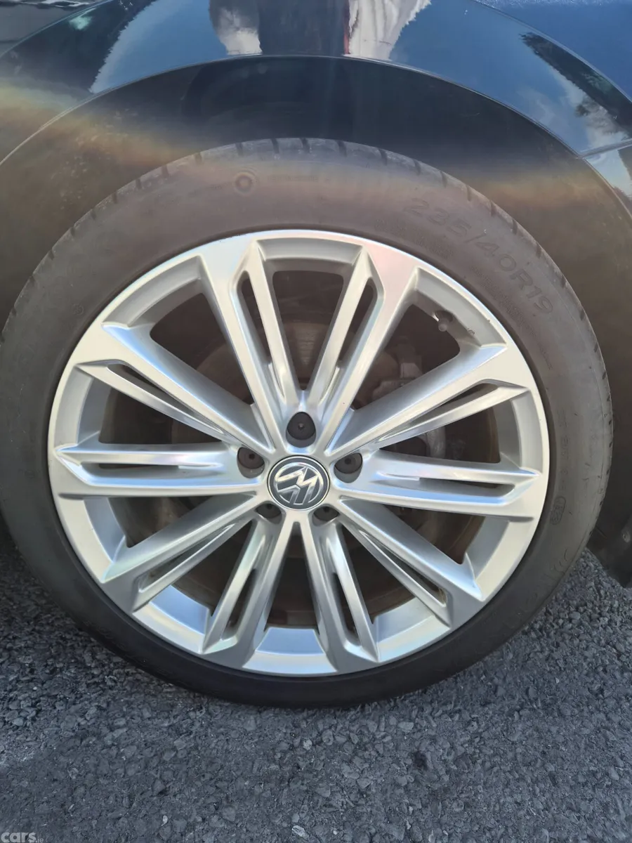 Volkswagen Passat Saloon, Petrol, 2016, Black
