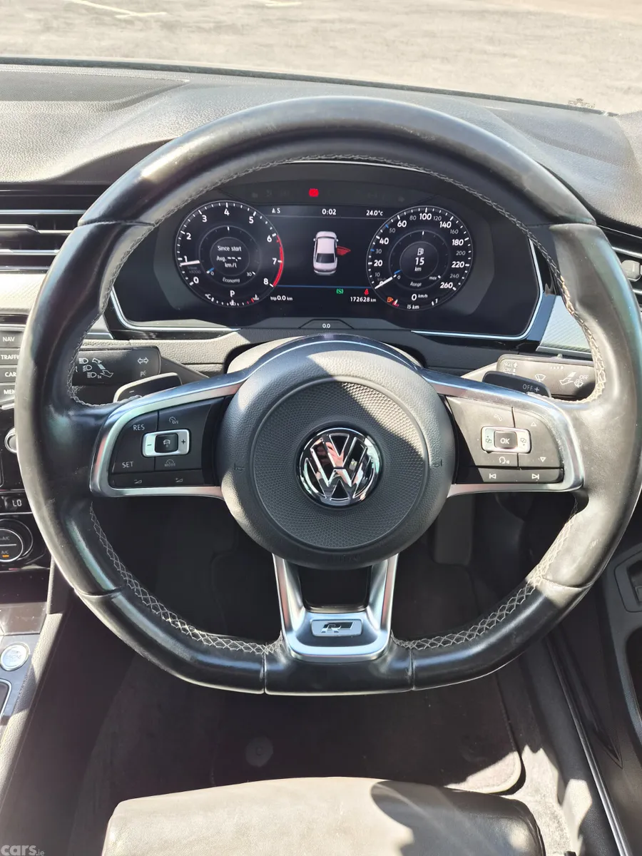 Volkswagen Passat Saloon, Petrol, 2016, Black