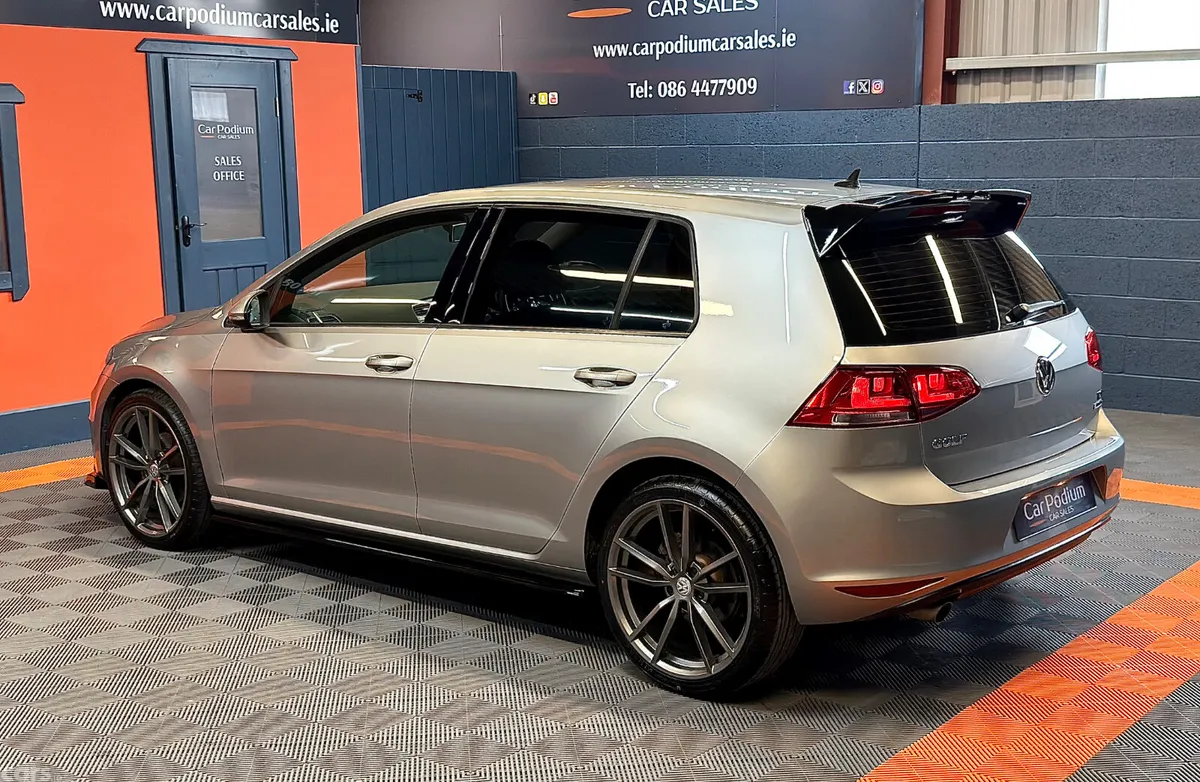 Volkswagen Golf Hatchback, Petrol, 2015, Grey