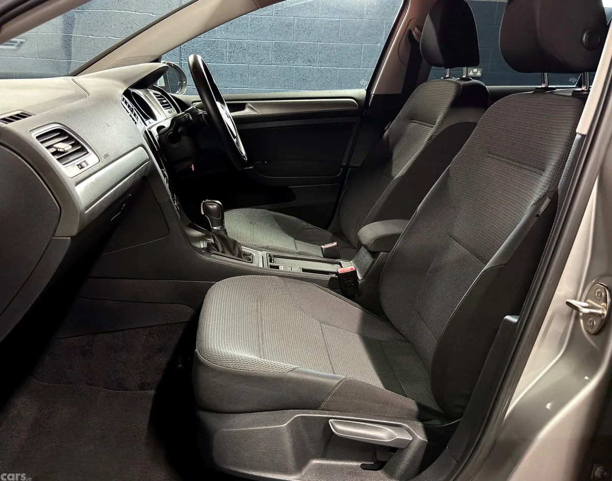 Volkswagen Golf Hatchback, Petrol, 2015, Grey