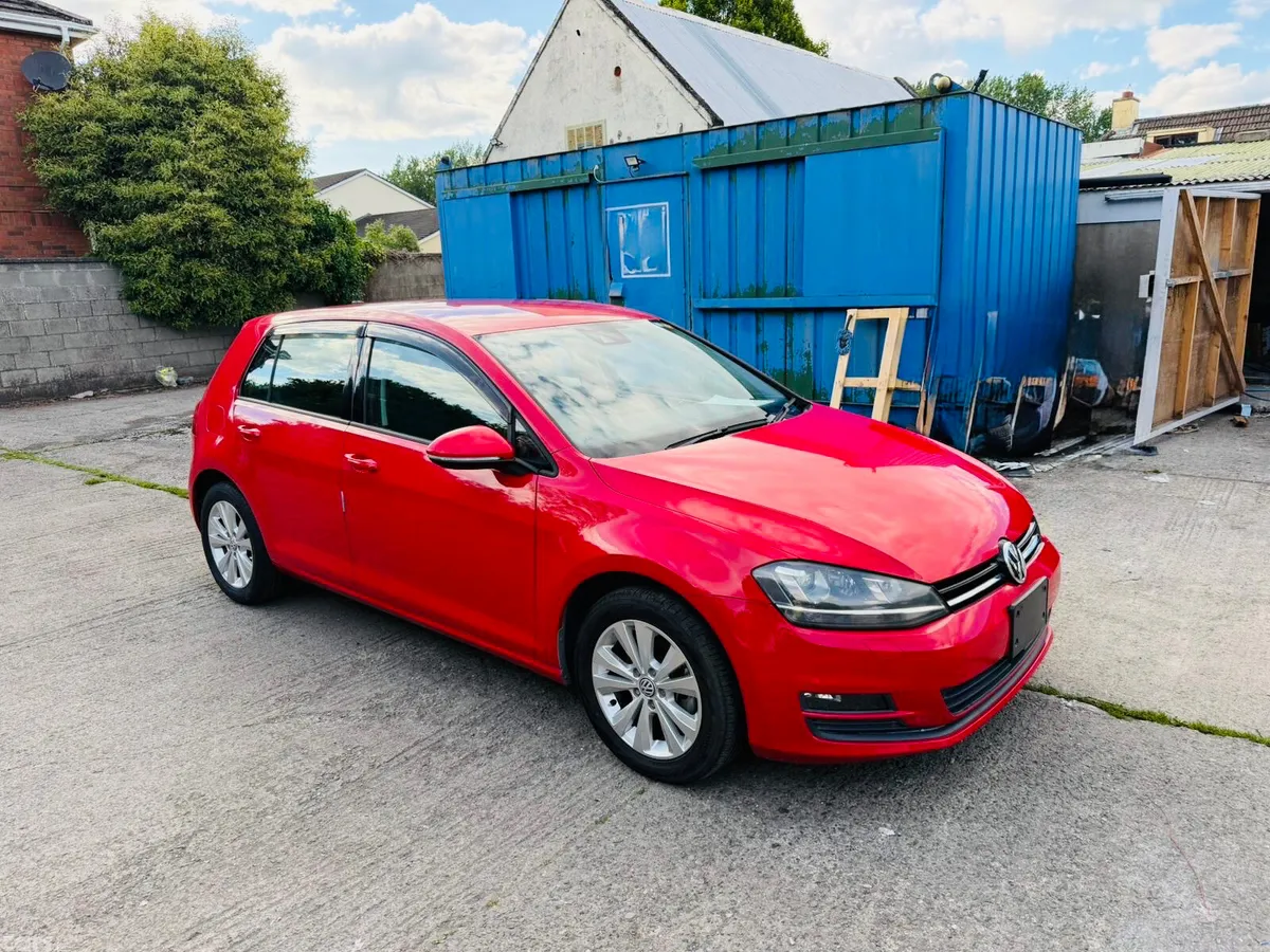 Volkswagen Golf Hatchback, Petrol, 2015, Red
