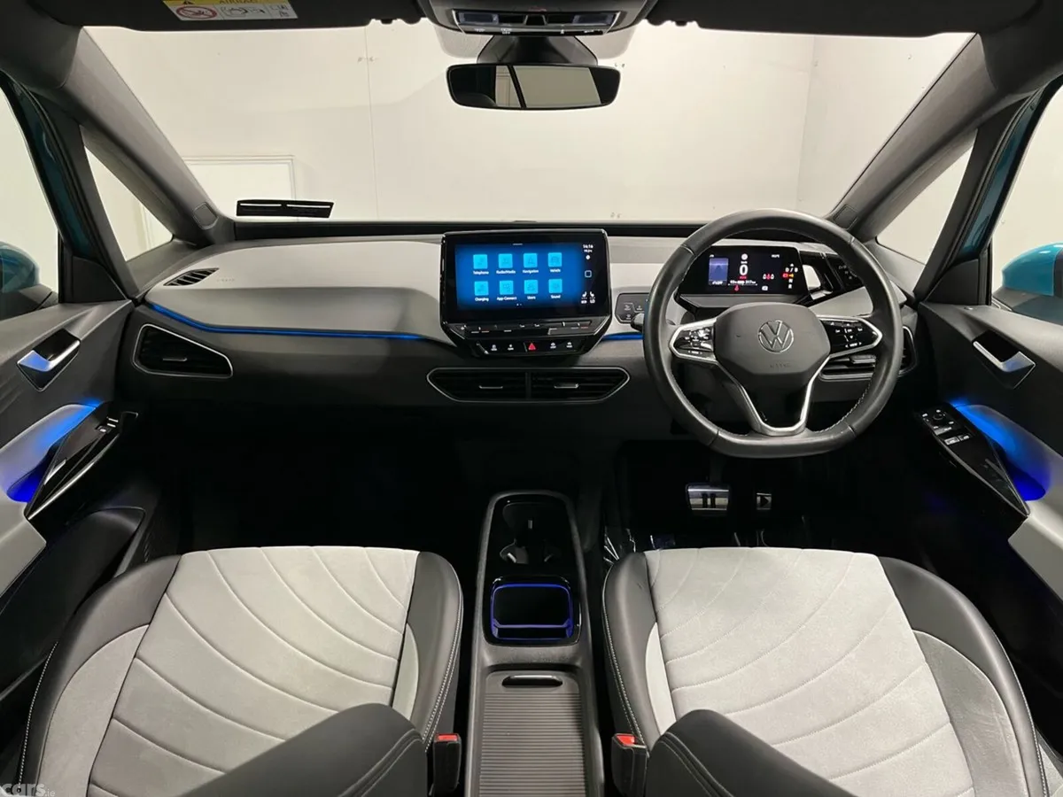 Volkswagen ID.3 Hatchback, Electric, 2023, Blue
