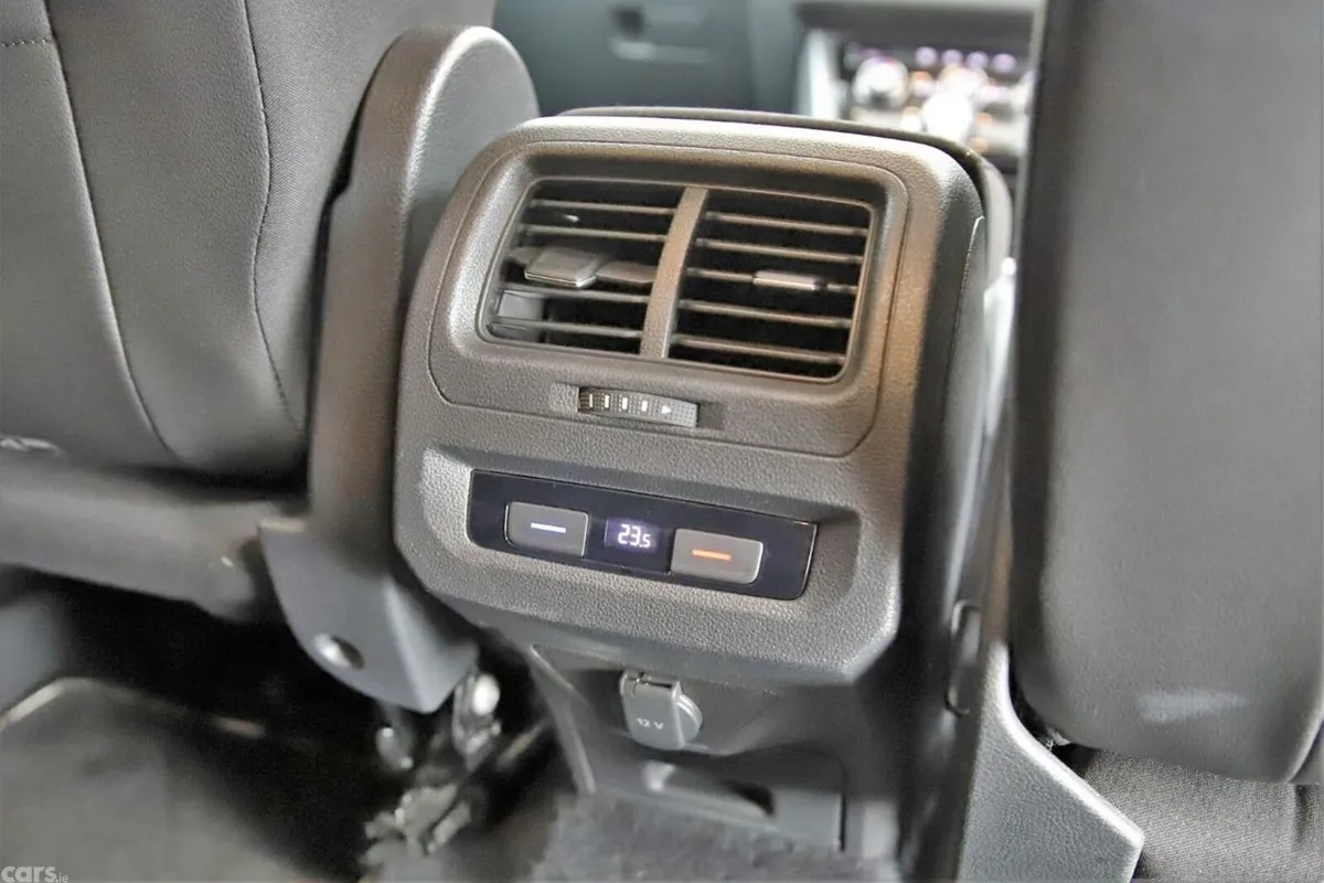 Volkswagen Touran MPV, Petrol, 2018, Blue