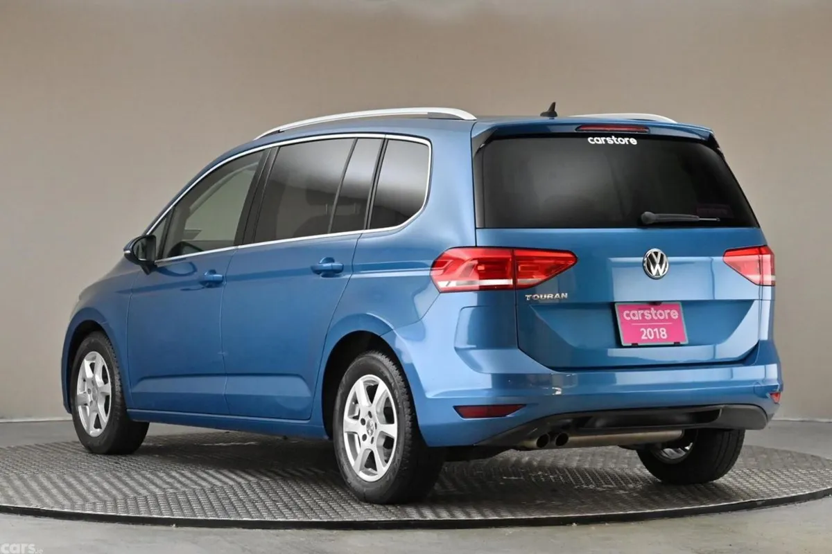 Volkswagen Touran MPV, Petrol, 2018, Blue