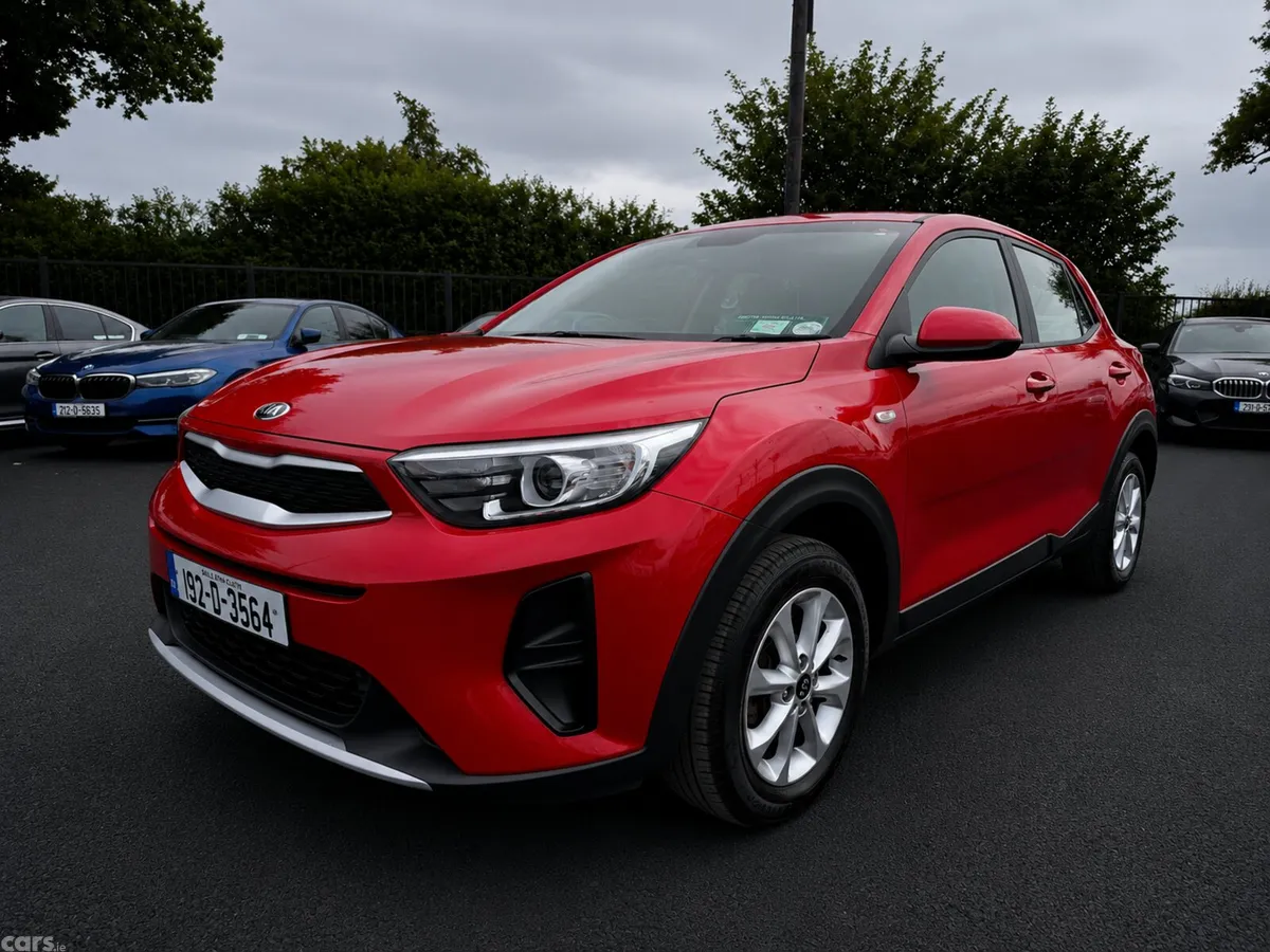 Kia Stonic Estate/Jeep, Petrol, 2019, Red