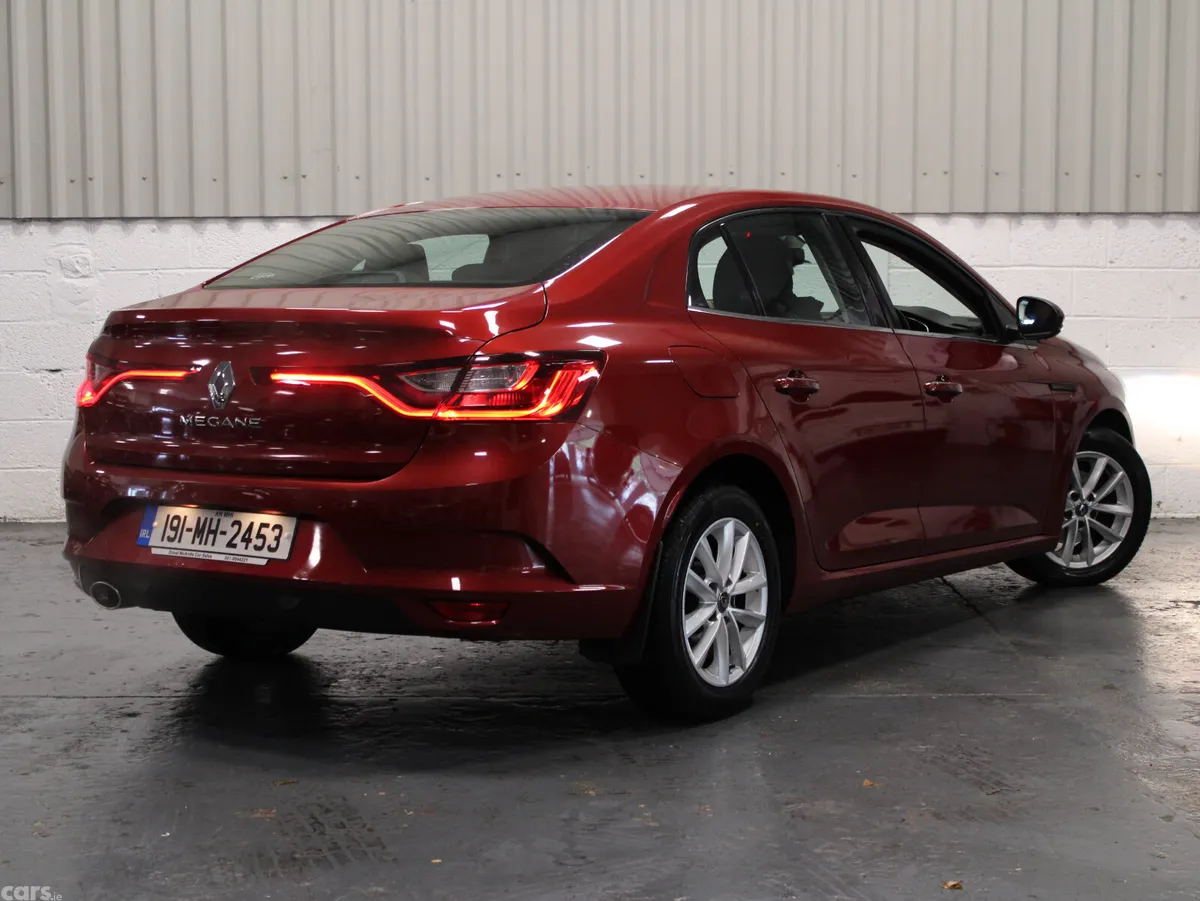 Renault Megane Saloon, Petrol, 2019, Red